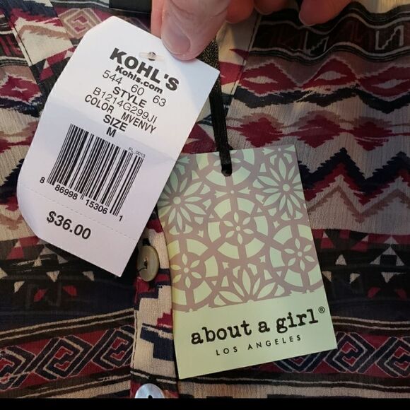 ABOUT A GIRL Semi-sheer Aztec Print Tunic Blouse Medium - Picture 6 of 6